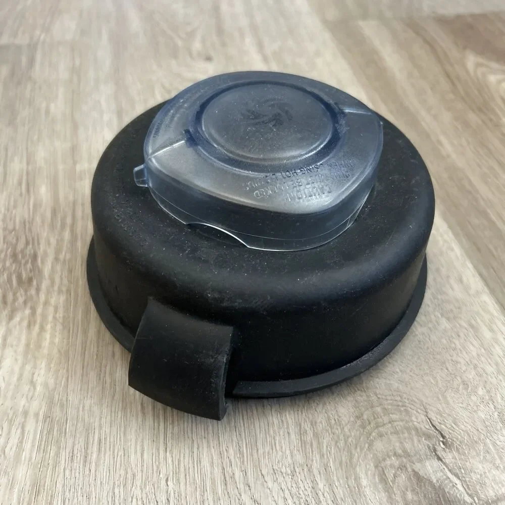 Vitamix Container Lid & Plug Only 32 64 oz. Clear Pitcher Replacement OEM READ